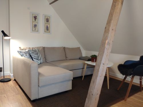 Akaciegaarden Bed & Breakfast, værelse 4 på 1. sal. Sofaområde.